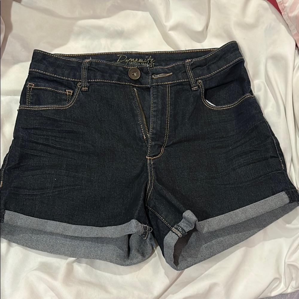 DYNAMITE DENIM SHORTS